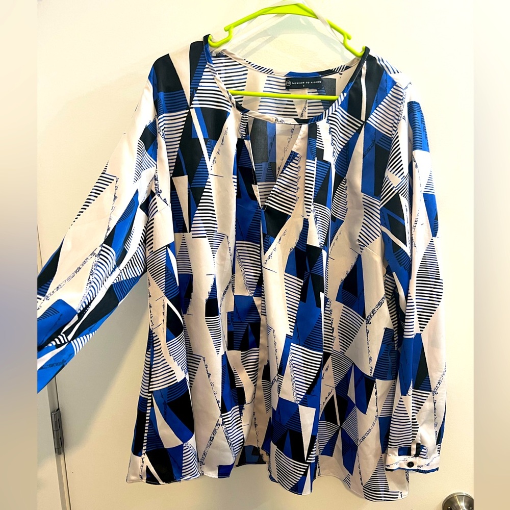 Geometric Tab Front Top